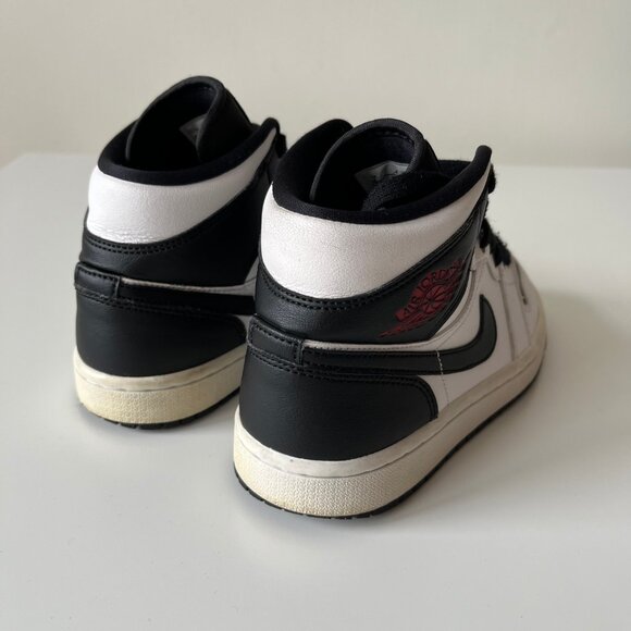 Nike Air Jordan 1 Mid Reverse Black Toe AJ1 White Black 7.0 Womens Sneaker rare main image 9